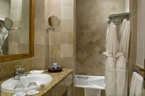 hotel-radisson-blu-ulysse-resort-djerba-toilette